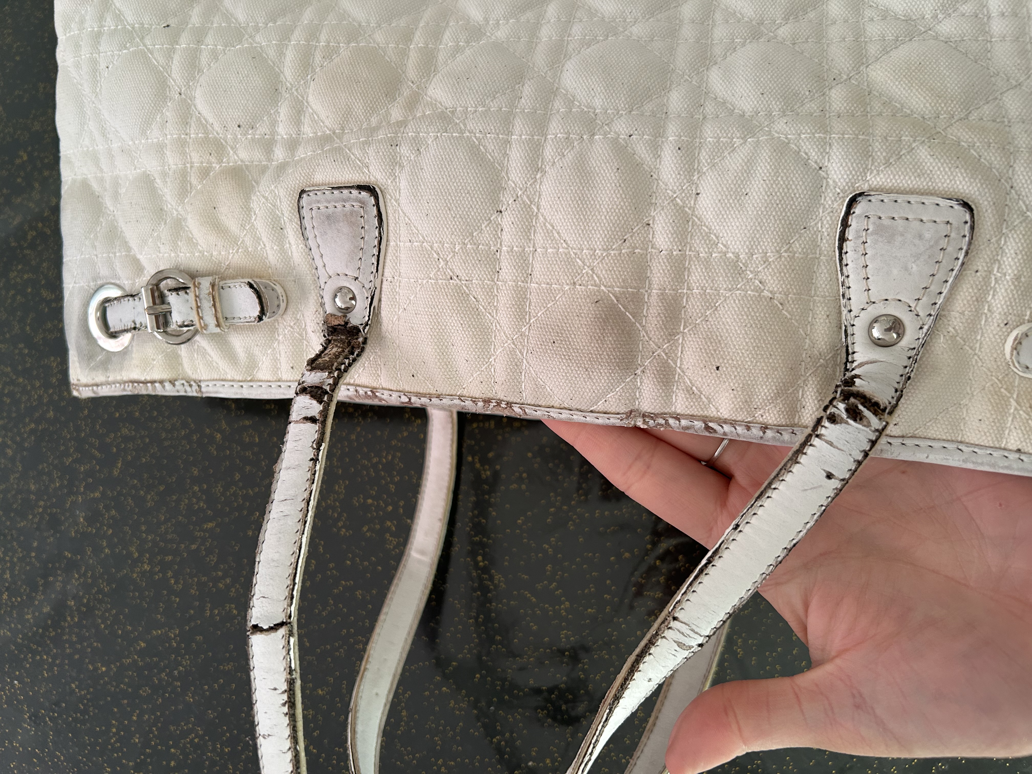 Sac Dior Tote Cannage confie a Turn The Bags pour estimation - photo 1